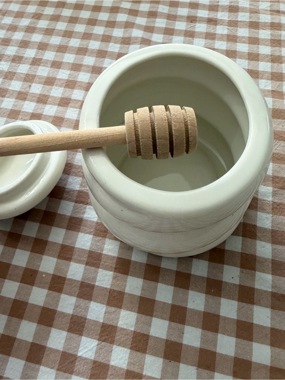 White Ceramic Honey Jar with Bee Lid Accent - Picture 6 of 11